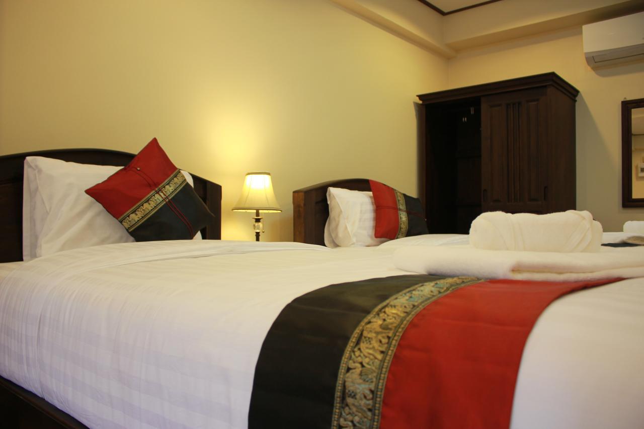 NanBaanKhun Hotel Luaran gambar