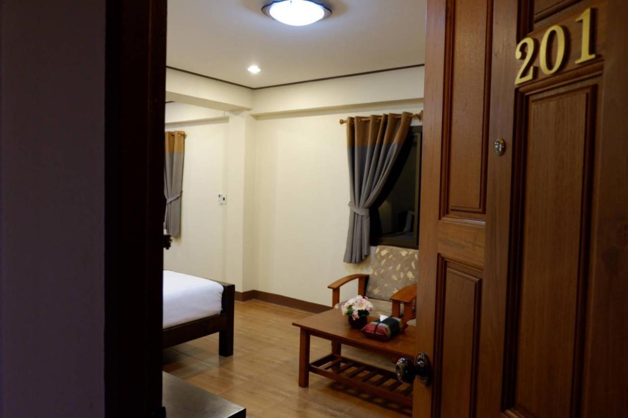 NanBaanKhun Hotel Luaran gambar