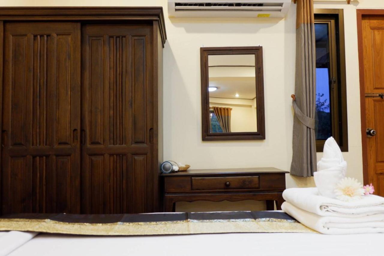 NanBaanKhun Hotel Luaran gambar