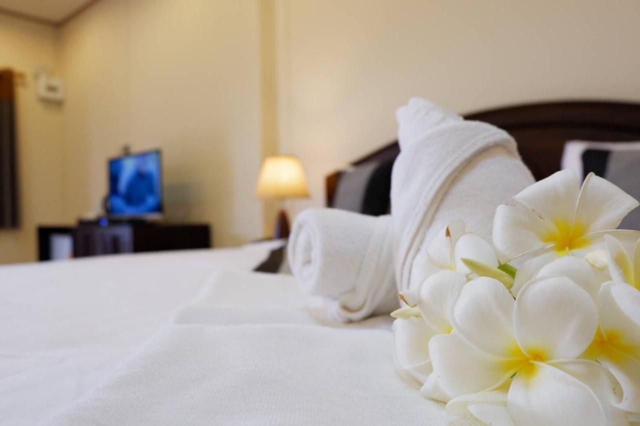 NanBaanKhun Hotel Luaran gambar